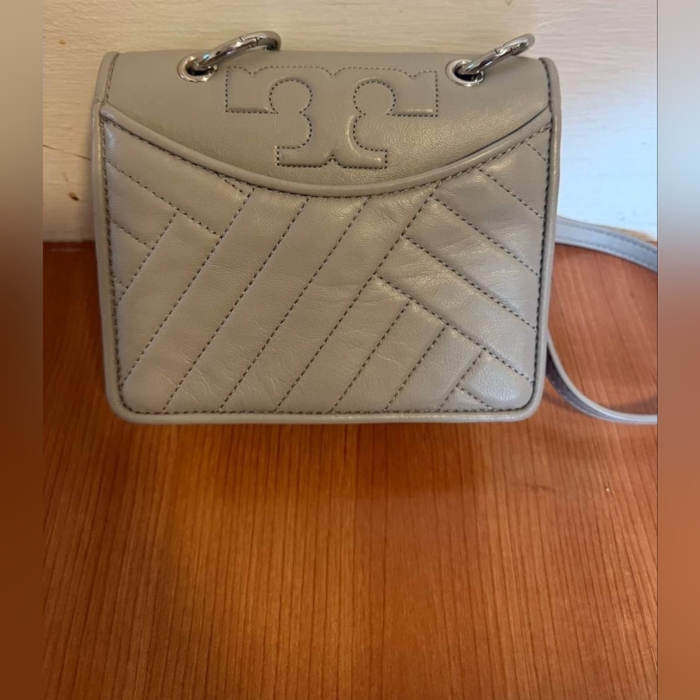 Tory Burch Alexa Quilted Mini Gray Leather Shoulder Bag Chain Strap - Picture 5 of 11